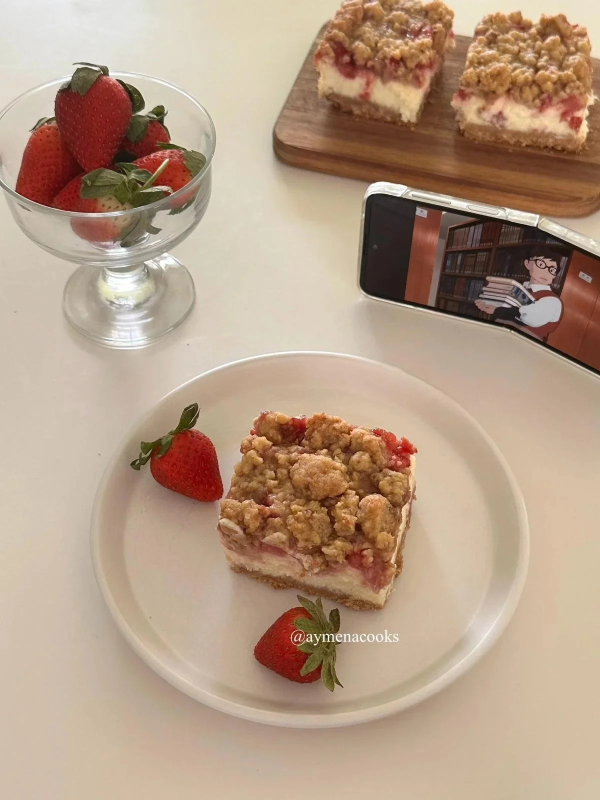 Strawberry cheesecake bars